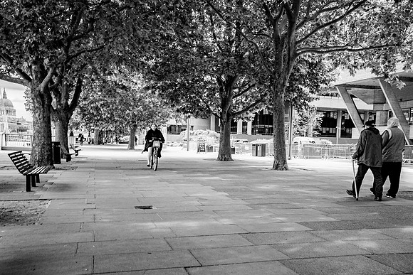 270621streetbw_3